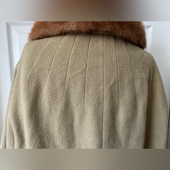 Vintage Cashmere fur collar coat - Picture 3 of 11